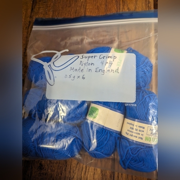 Vintage Yarn  6 skiens Super Crimp 100% pure Nylon made in England - Picture 6 of 6